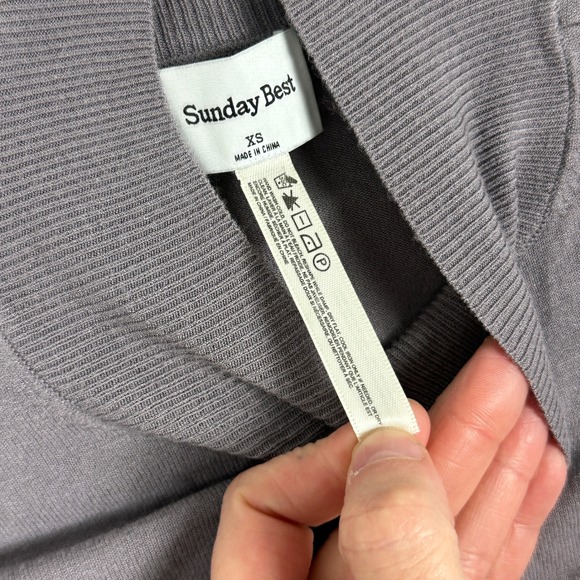 Aritzia Sunday Best Ellie Sweater Grey Womens Sz XS Mock Neck Open Back Knit Top - Picture 10 of 16